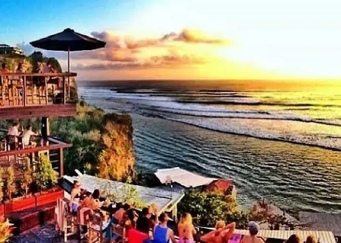 Bali Bobo 旅馆 *